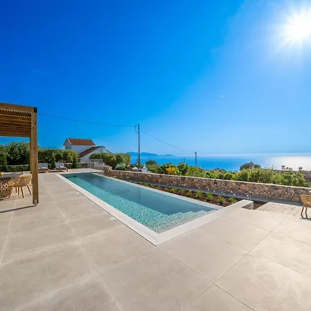 Willa Summer Breeze Tzamarelata