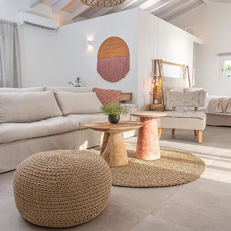 Summer Breeze Tzamarelata