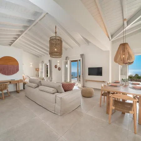 Summer Breeze Villa *